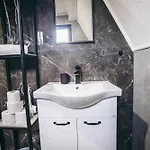 Tri Vikendice Risovac