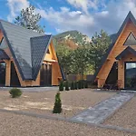 Tri Vikendice Risovac