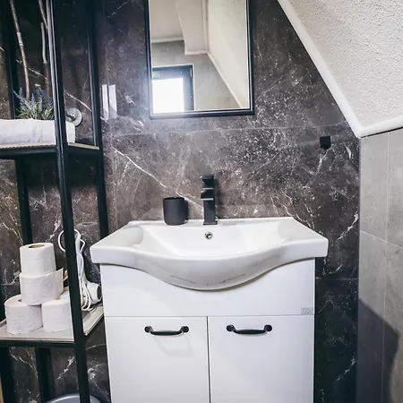 Tri Vikendice - Idilican Boravak U Prirodi Blidinja Risovac