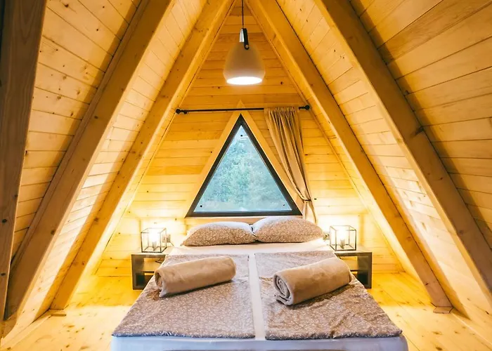 Tri Vikendice Risovac