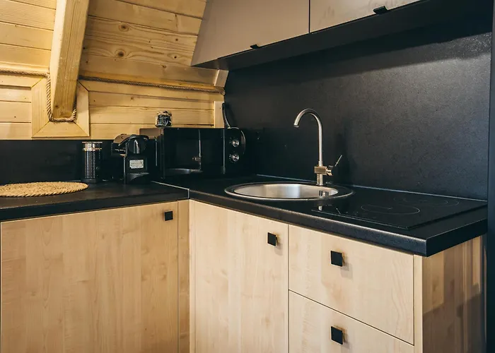 Tri Vikendice Risovac